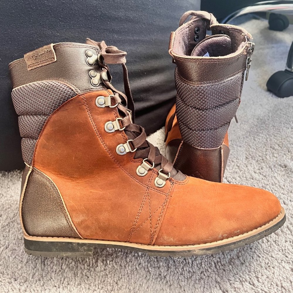 Columbia Lace Up Riding Boot